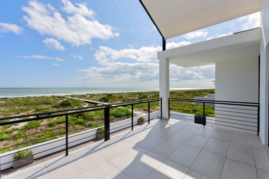 4 Bedroom Property for Sale in Dwarskersbos Western Cape